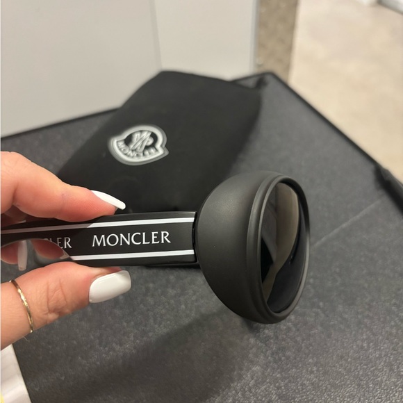 Moncler - Picture 4 of 4